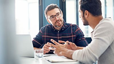 An employer being mentored by a contact person