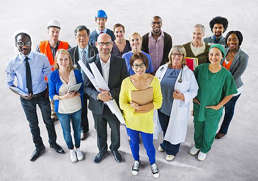 © Fotolia / Photomorphic group of differents professionals