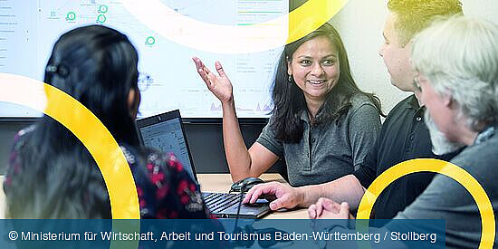 Beratungssituation, 4 Menschen, 3 gelbe Ringe